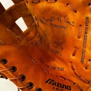 Mizuno FB-5 World Win Professional Baseball Glove 12 inches
